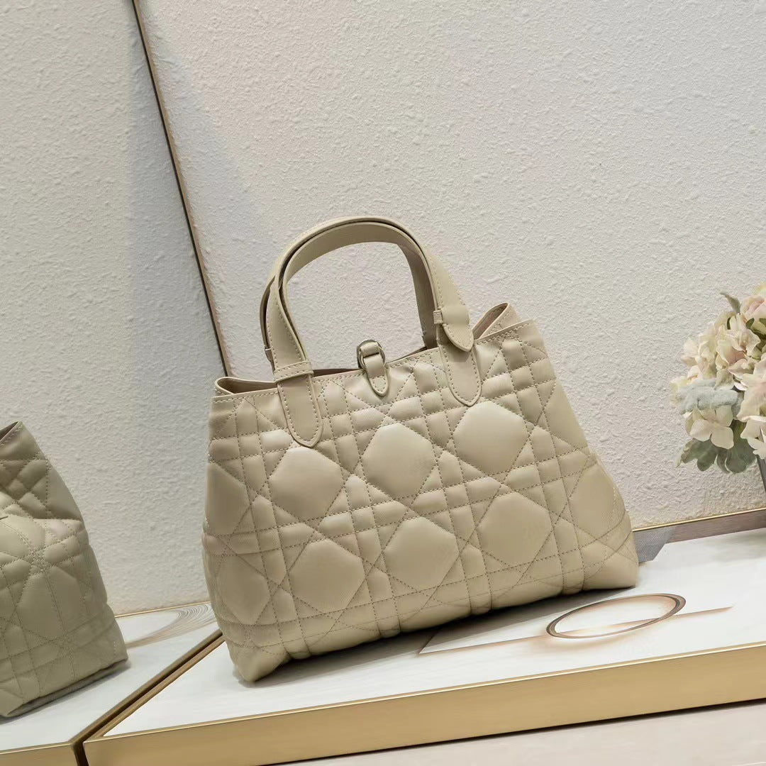 Velin Tote Handbag