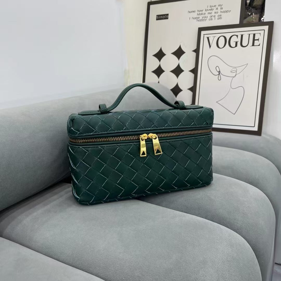 Chic Carryall